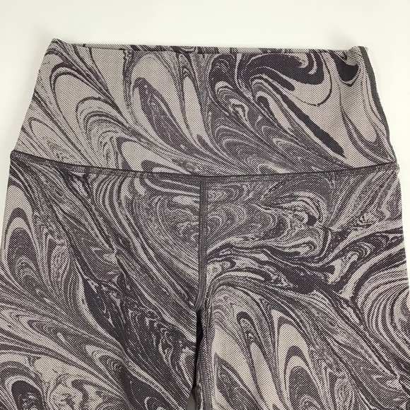 ATHLETA Transcend Biker Bike Shorts Active Yoga Workout Stretchy Gray Soft S - Picture 2 of 14